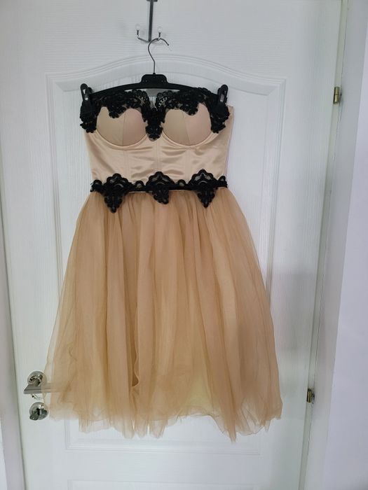 Vand rochii. De seara.