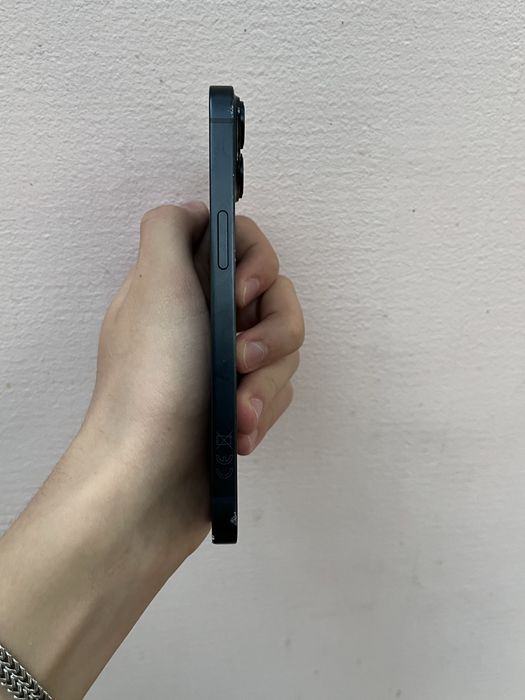 Продам Iphone 14 256gb