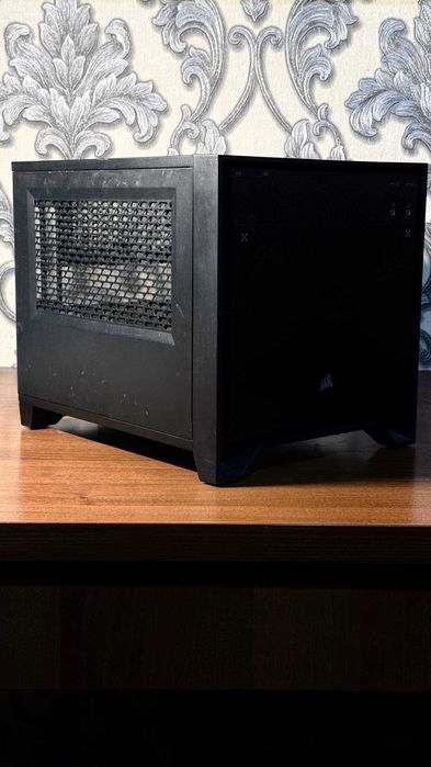 Компактный корпус miniAtx Corsair