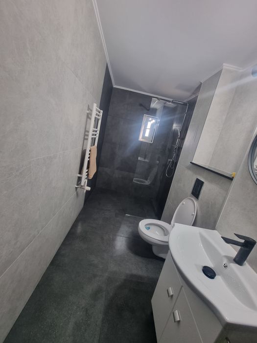 Inchiriez garsoniera Lenin Sud - 250 Euro