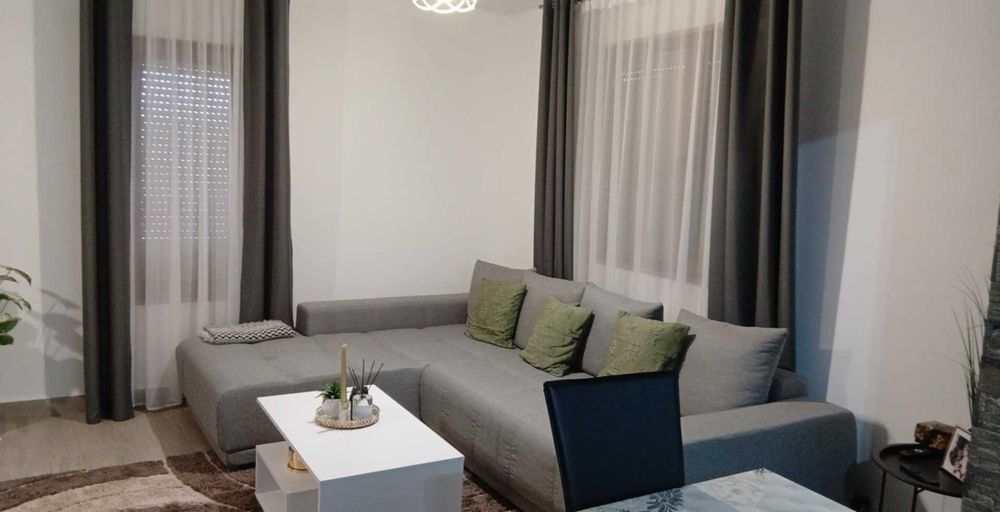 Vand casa in sat liniștit,detalii watap 0035796298810