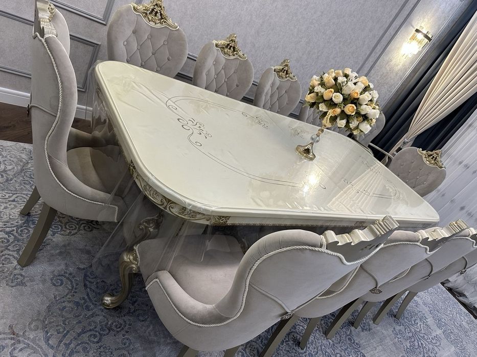 Сотилади стол ва стуллар