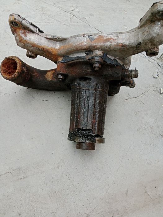 Помпа водяная на  ЗИЛ б/у