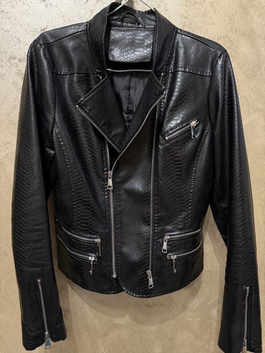 Кожено яке с ципове