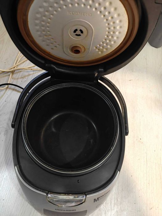 Мультиварка REDMOND RMC-M150 MasterChef с голосовым гидом