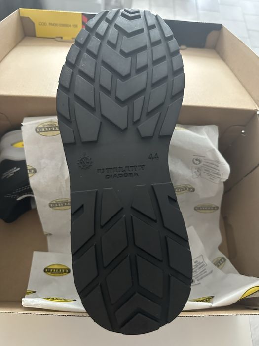 Работни обувки!Чисто нови!