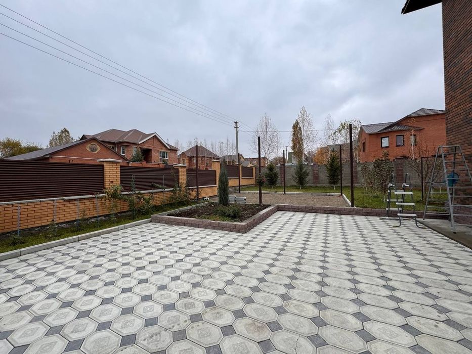 Продам коттедж в центре кшт