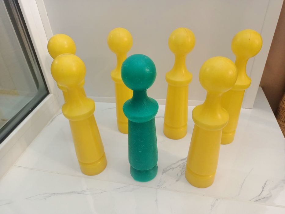 Детский боулинг, кегли