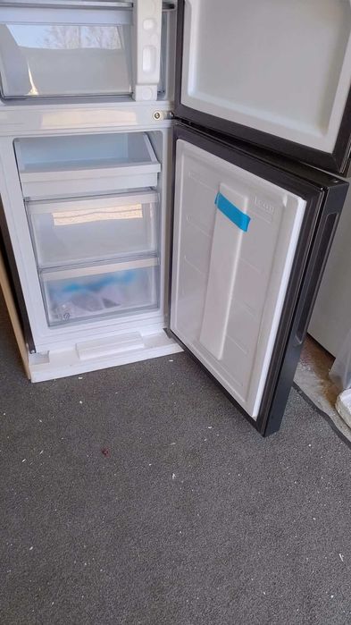 Комбиниран Хладилник с фризер Candy-Кенди 182.5 см 279 л No Frost