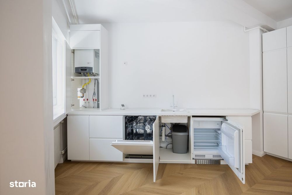 Garsoniera Vanzare- Renovata - Str. Batistei