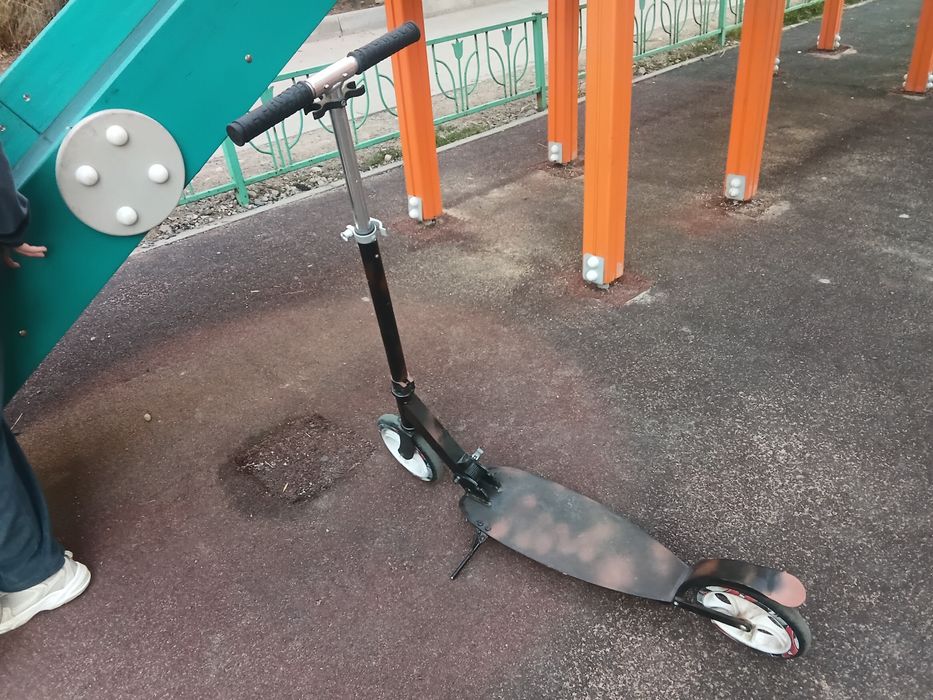 Продам самокат обычный