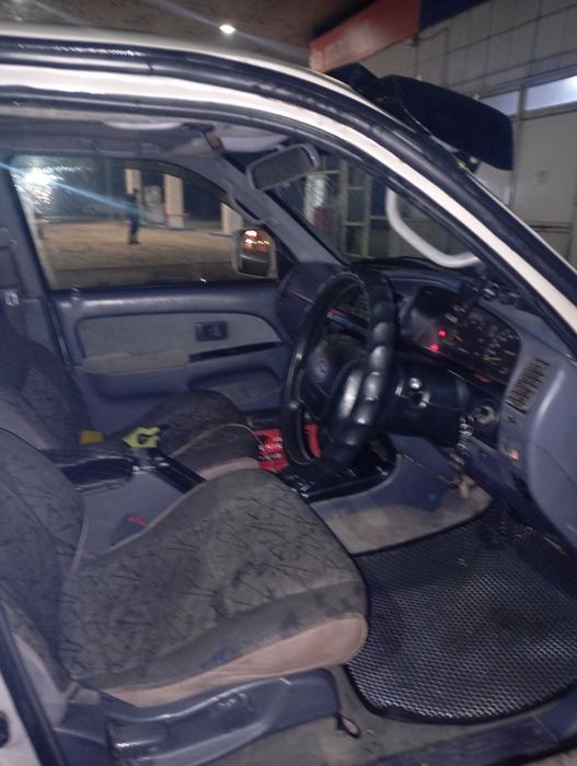 Авто тайота сурф