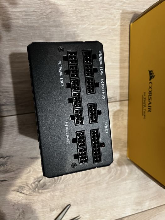 Sursa PC Corsair RM 850W Gold Full modulara