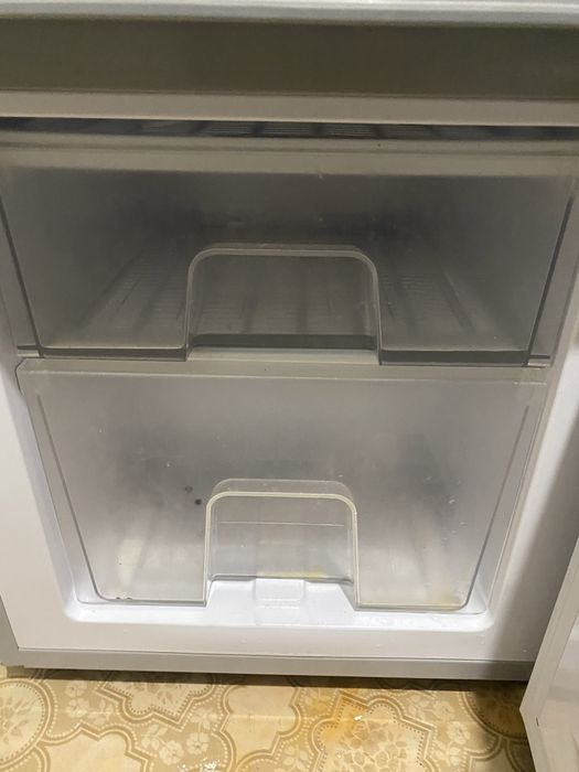 Продам холодильник leadbros