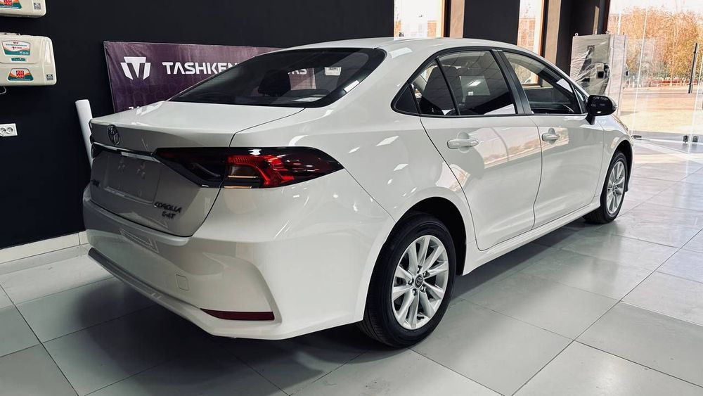 Toyota corolla bir yil kofolatiga ega