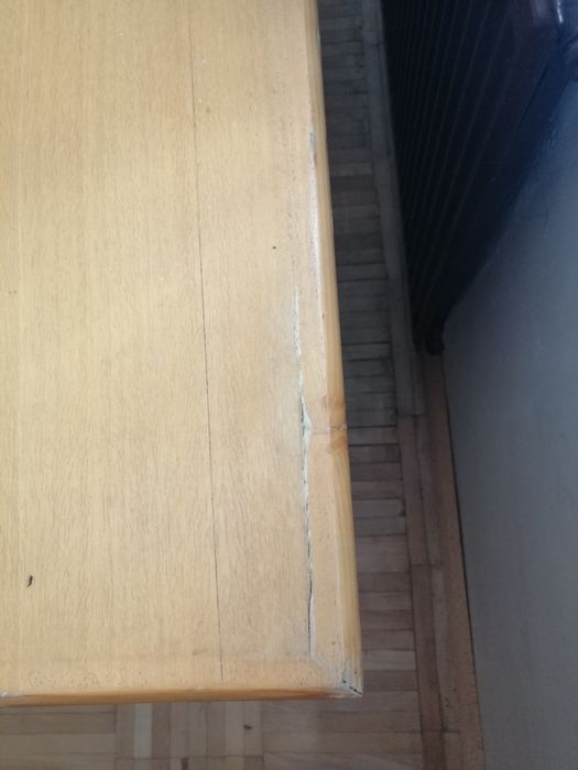 Спешно! Директорско дървено бюро и контейнер