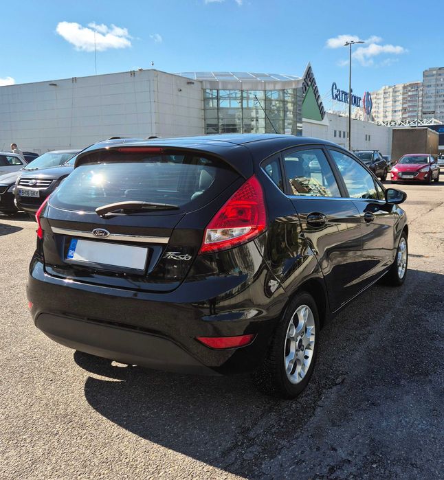 Maşină de închiriat / Inchirieri auto Bucureşti/ Rent a Car
