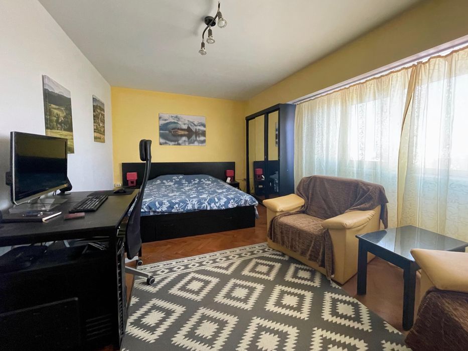 Inchiriez garsoniera dubla bd unirii, direct proprietar, AC, apa calda