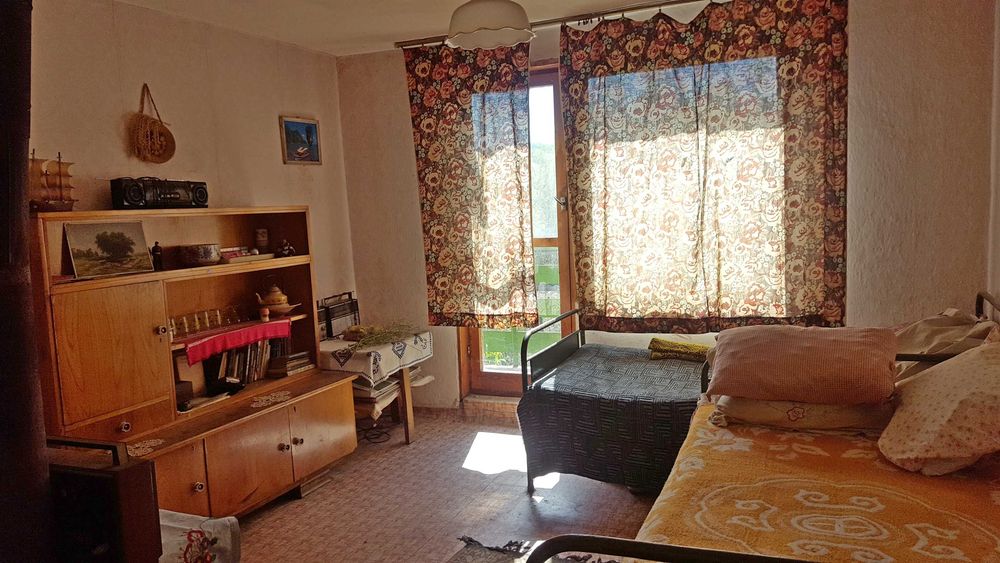 Продавам вила, къща в село Граница, област Кюстендил