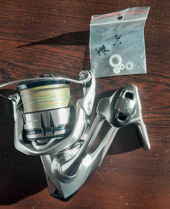 Макара Shimano 19 stradic FL2500