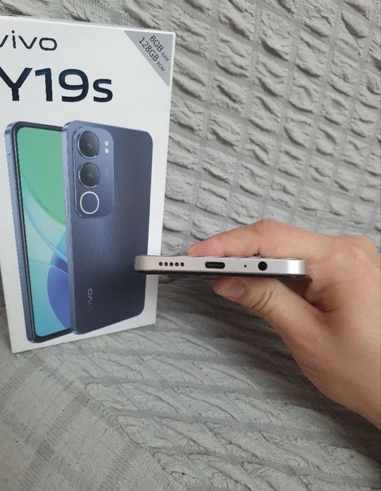 Srochna Sotiladi Vivo Y19S 8/128GB Silver White Igravoy Karobka Yaxshi