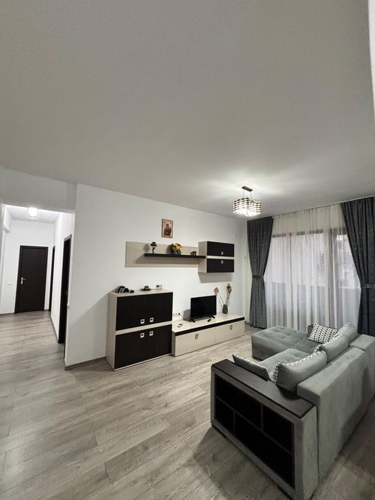 Inchiriez apartament 3 camere zona 9 Mai Ploiesti