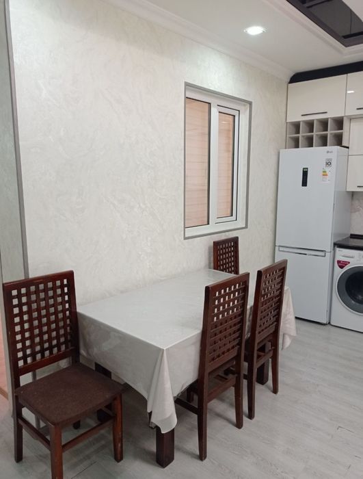 Продаётся коттедж с евро ремонтом локатсия очень хорошом месте