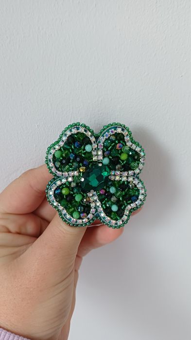 Brosa handmade trifoi