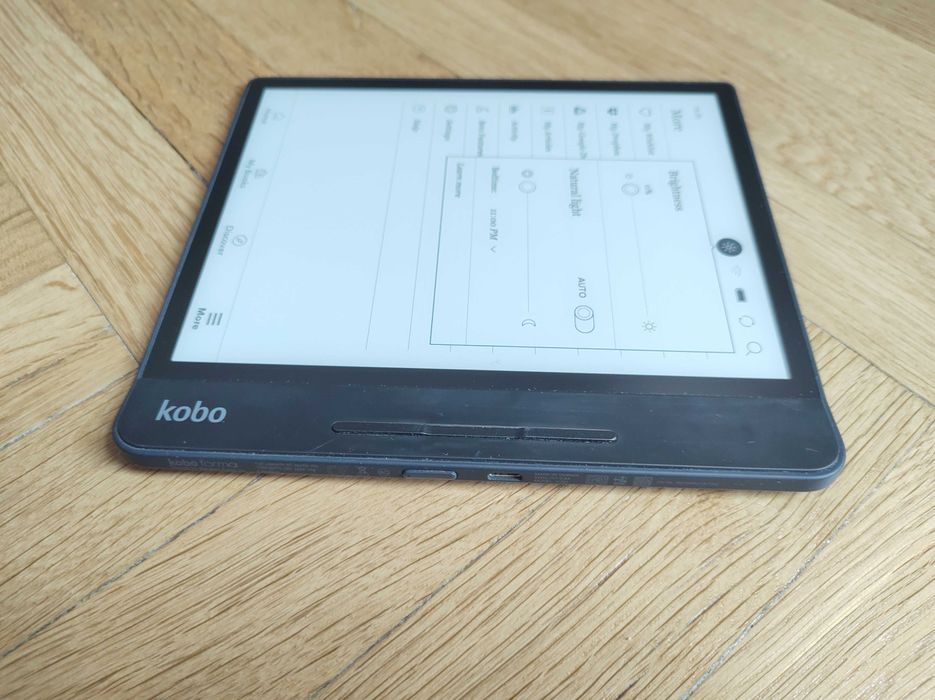 Kobo Forma електронна книга с подсветка четец за книги 8" + калъф