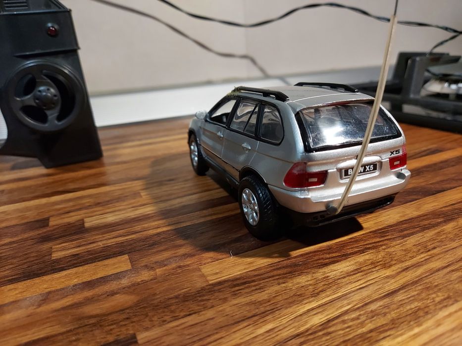 Masinuta BMW X5 cu telecomanda