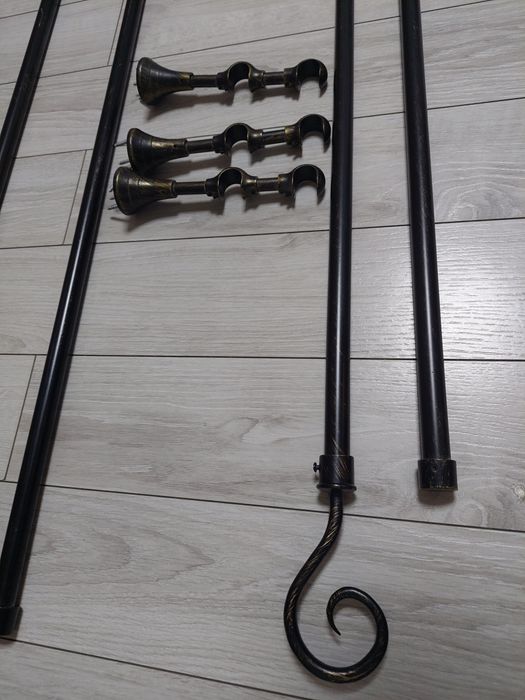 2 seturi de galerii din metal complete 2,70 și 2, 40 lungime