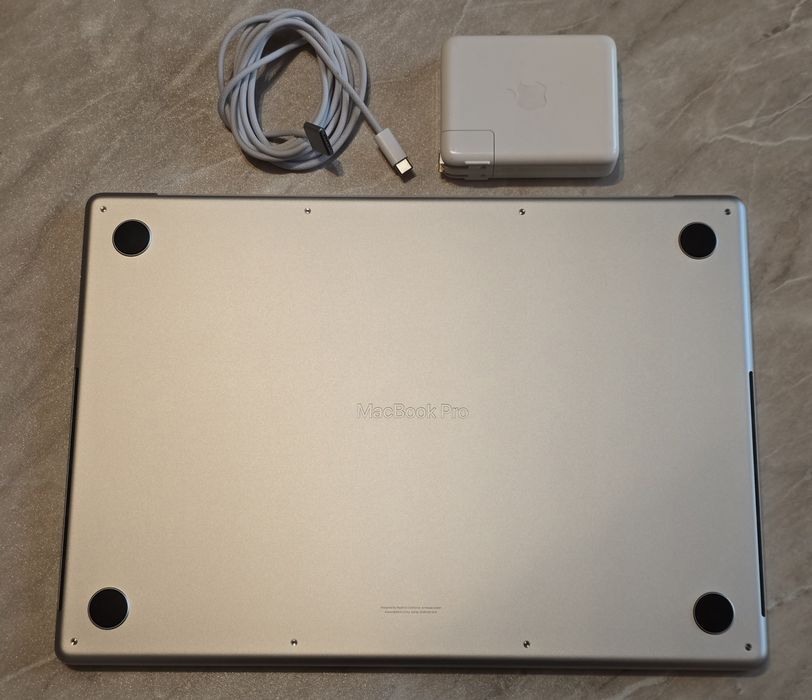 Apple MacBook Pro 16 M3PRO 7 циклов