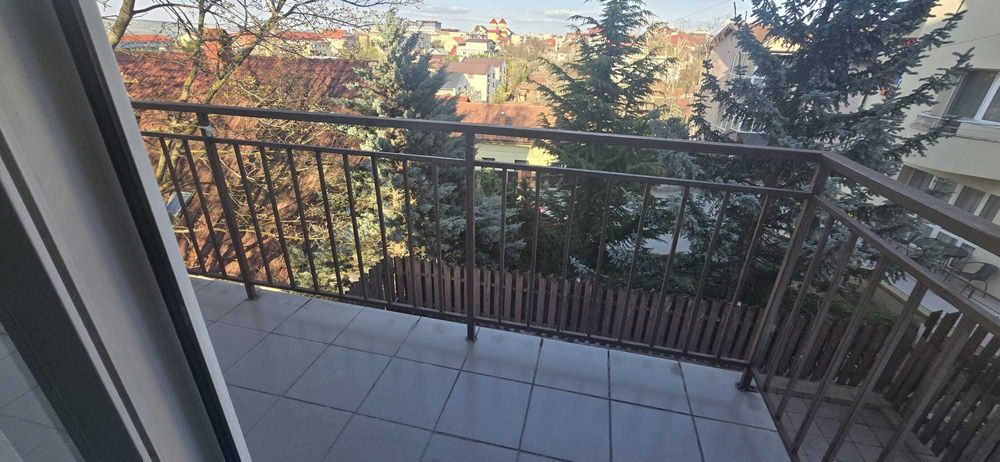 Dau în chirie apartament cu o cameră