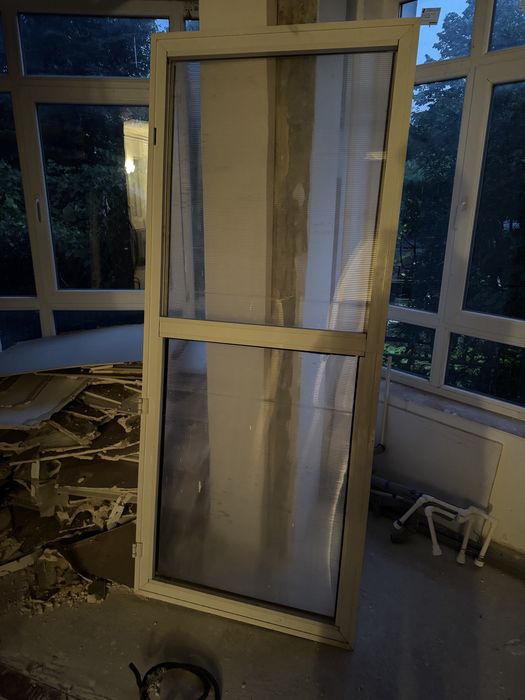 Usi din aluminiu si geam mat | Diverse dimensiuni | Preturi de lichidare