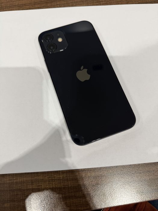 Продам iPhone 12, 128 ГБ, чёрный