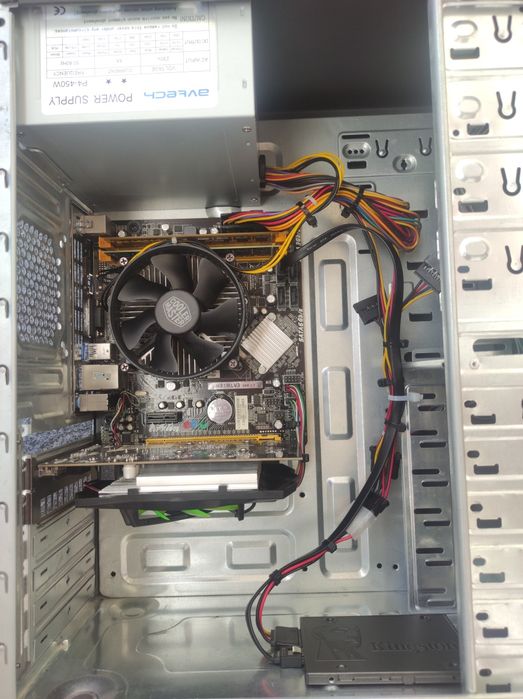 Полный комплект ПК: 16GB DDR3 RAM / i3-4130 / SSD 120 / Монитор 18.5"