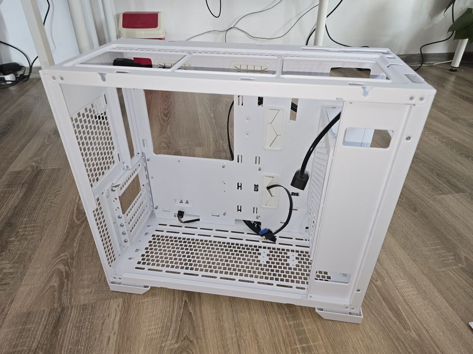Кутия за компютър FSP CMT580W Mesh TG mid Tower white