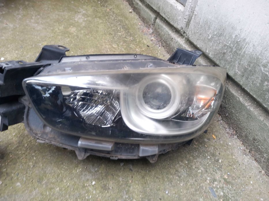 Фарове за мазда сх5  2014г