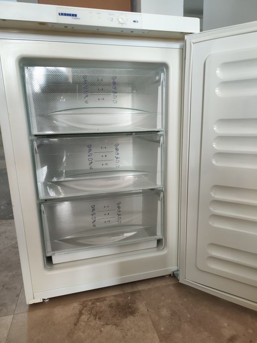 Congelator Liebherr G 1211, 98l,  3 sertare, stare excelenta, clasa A, SmartFrost, VarioSpace
