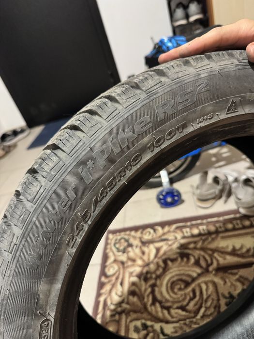 Продам зимние шины с шипами! Hankook