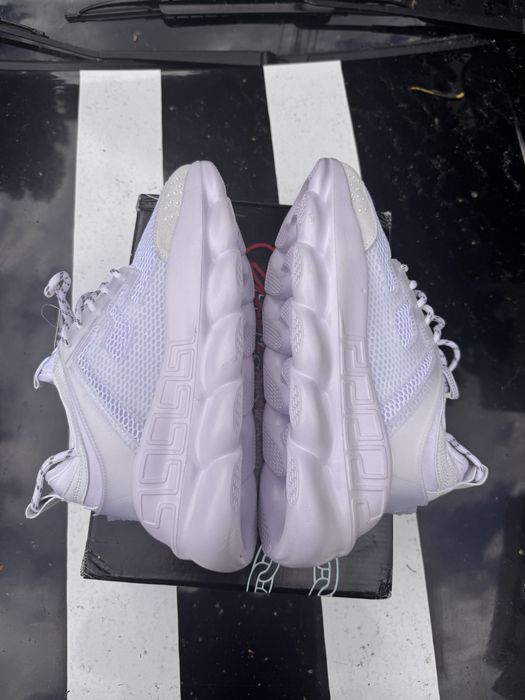 Versace chain reaction