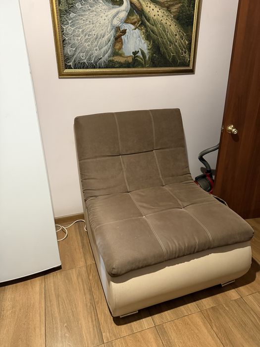 Срочно продам  диван и кресло