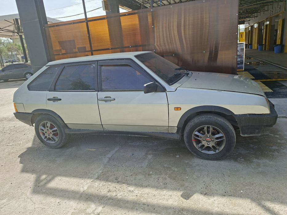 Срочно продам Лада 2109