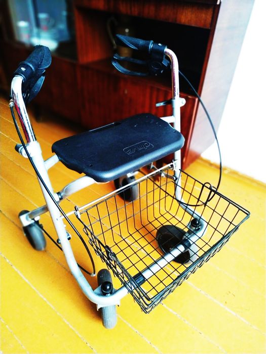 Продам ходунки для взрослых