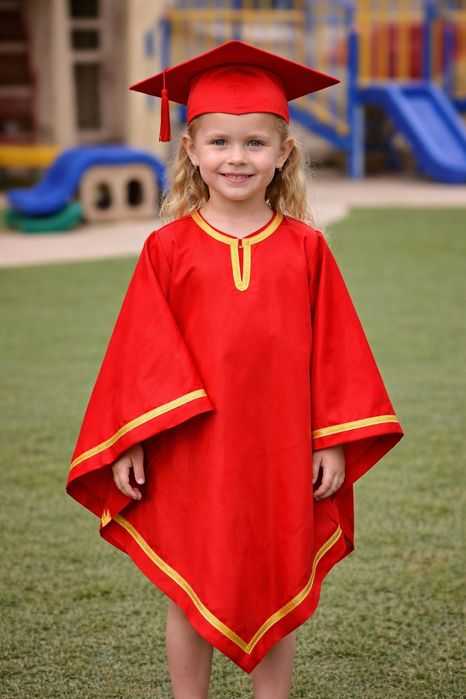 Тоги за завършване на детски градини