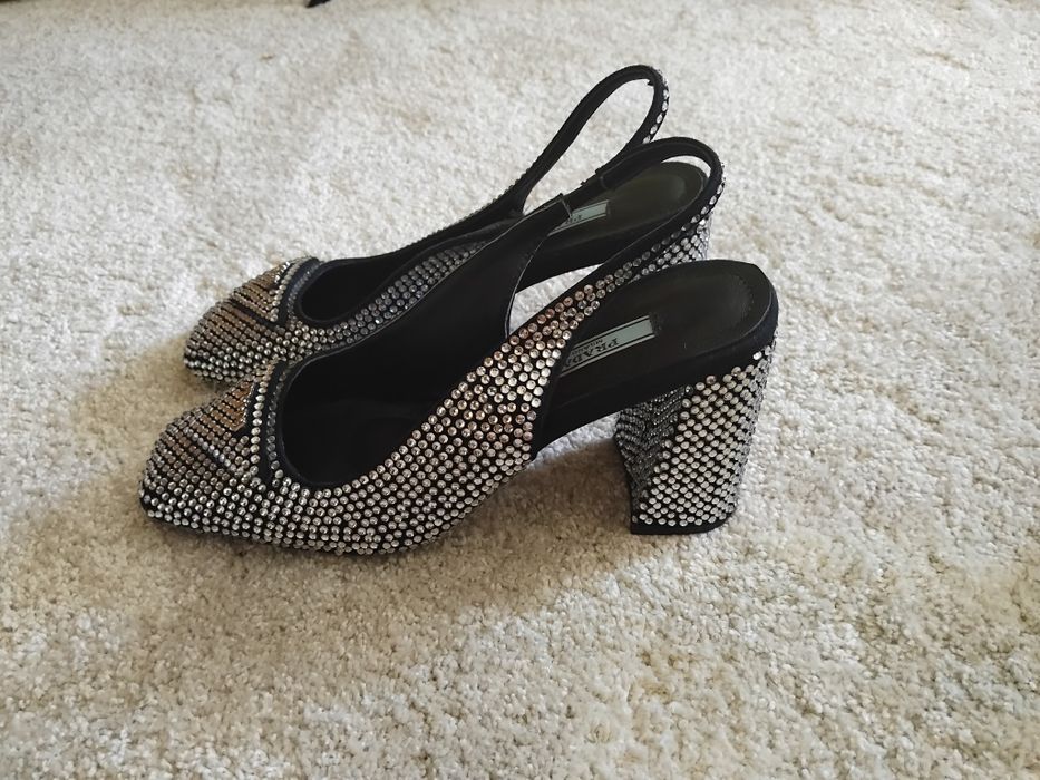 Prada сандали с камъни