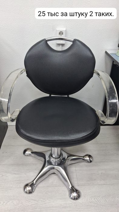 Салоны красоты. Кресло. Столы