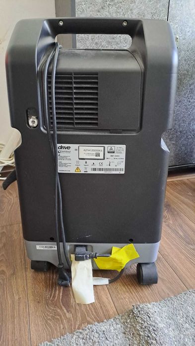Concentrator Oxigen DEVILBISS 10 litri + Port conector oxigen