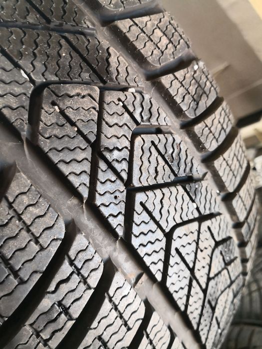 225 60 17 цола гуми като нови дот 22 Pirelli Bridgestone