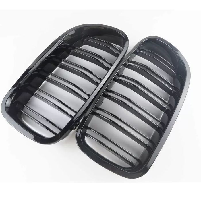 Grile duble BMW F10 F11 - finisaj negru lucios